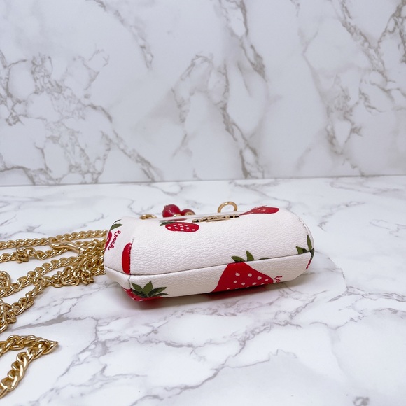 ❗️LAST ONE Coach nora kisslock card case wild strawberry - Picture 2 of 6